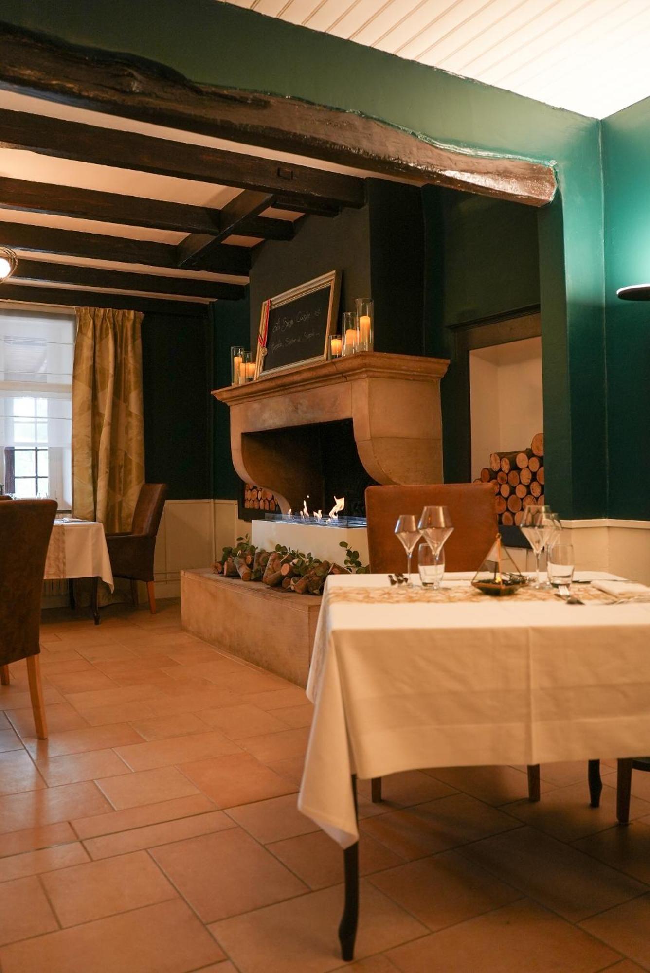 Logis Le Relais De La Voie Sacree Hotel Issoncourt Bagian luar foto