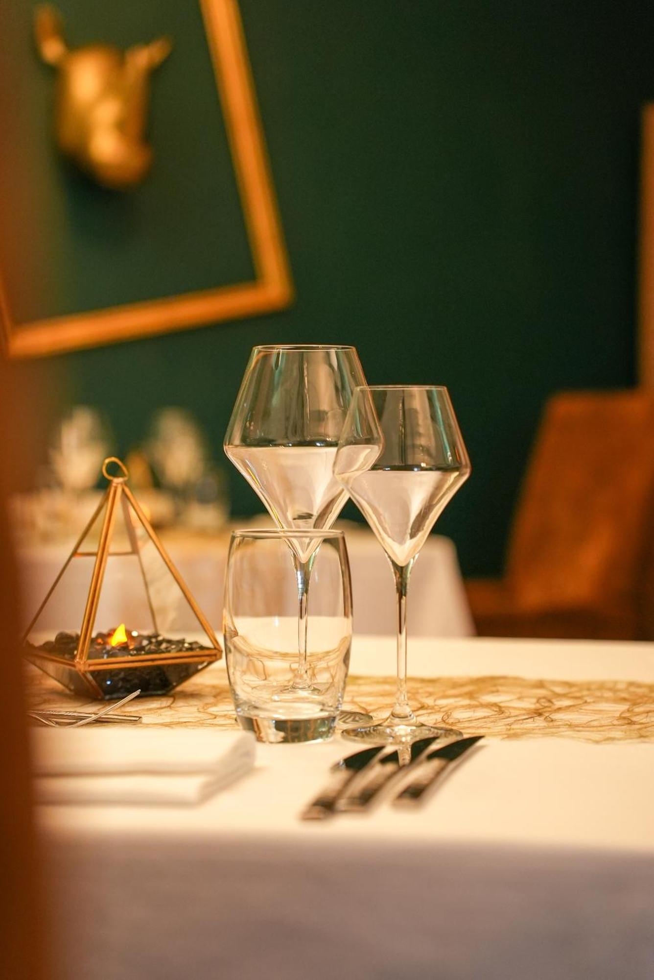Logis Le Relais De La Voie Sacree Hotel Issoncourt Bagian luar foto