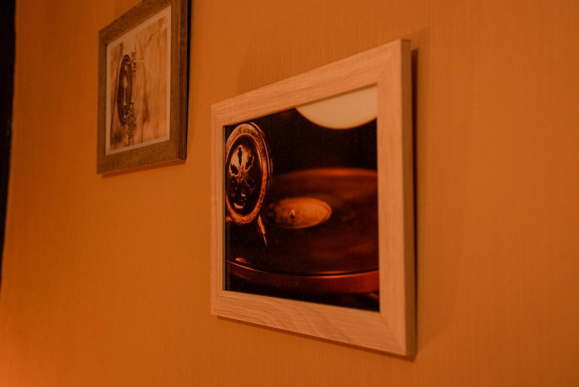 Logis Le Relais De La Voie Sacree Hotel Issoncourt Bagian luar foto